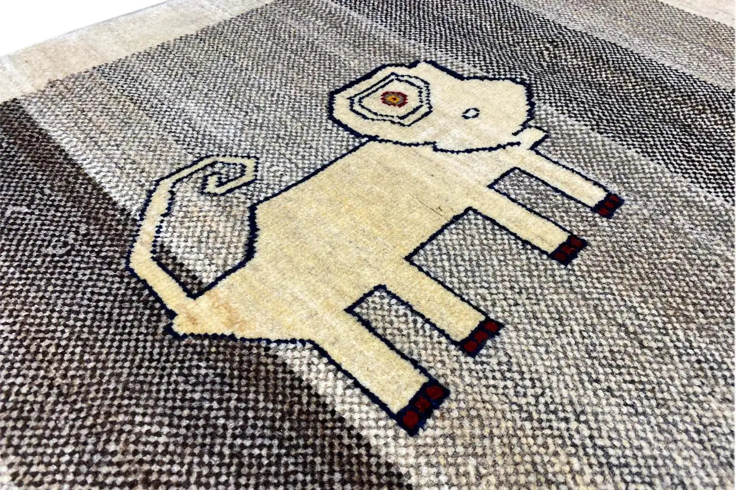 Löwen Gabbeh (120x82cm) - German Carpet Shop