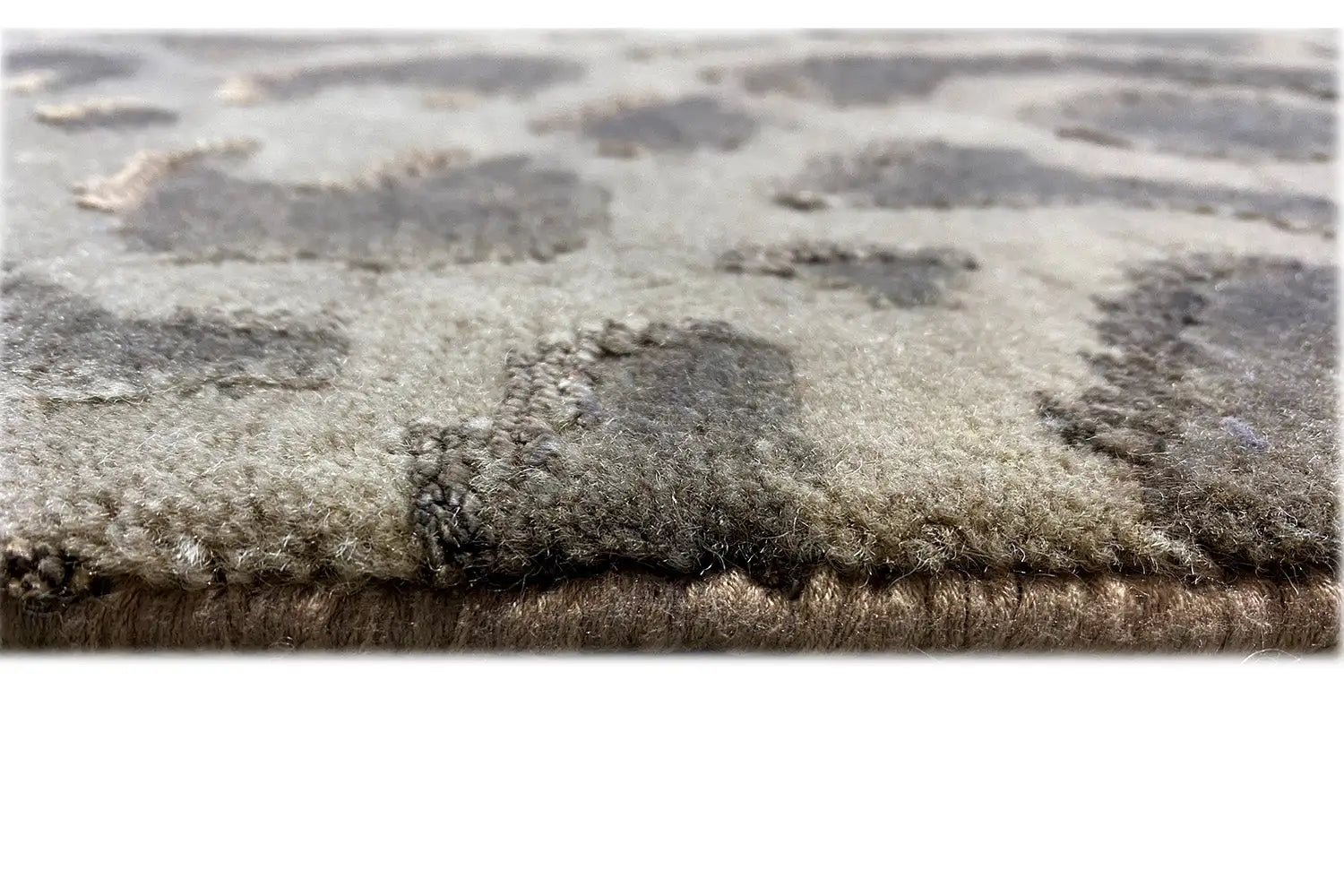 Designer Rug by Pascal Walter (209x153cm) - German Carpet Shop