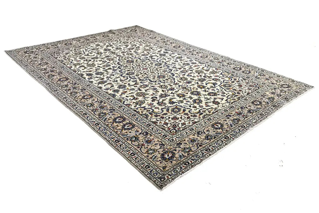 Keshan - Beige (364x258 cm) - German Carpet Shop