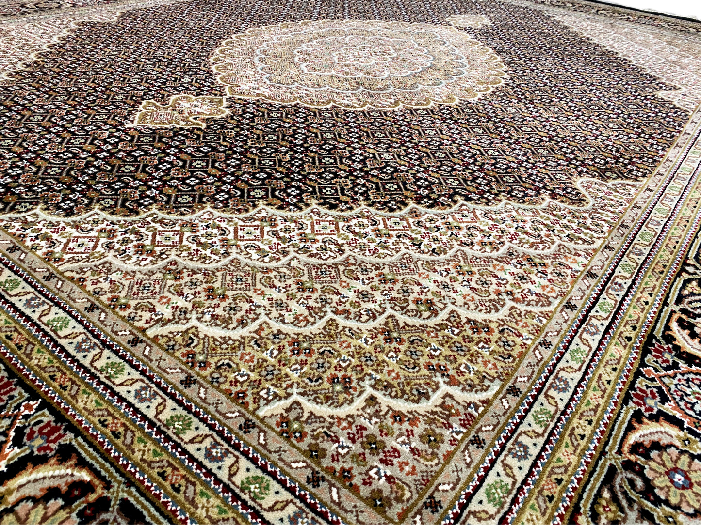 インドタブリーズカーペット - 302x243cm