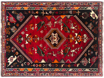 Rechteckiger Teppich mit geometrischem Muster in Rot, Schwarz und Beige, 269×189 cm.