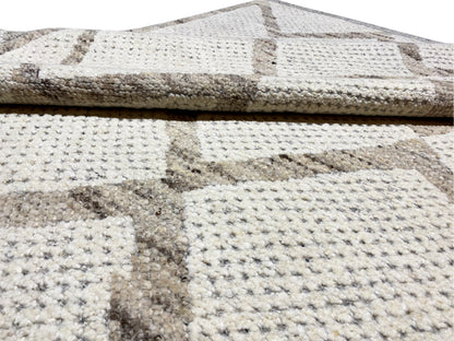 Handgemachter Berberteppich in Beige mit grauen Linien