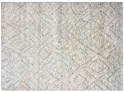 Eleganter hellgrauer Berberteppich für Schlaf- oder Wohnbereich