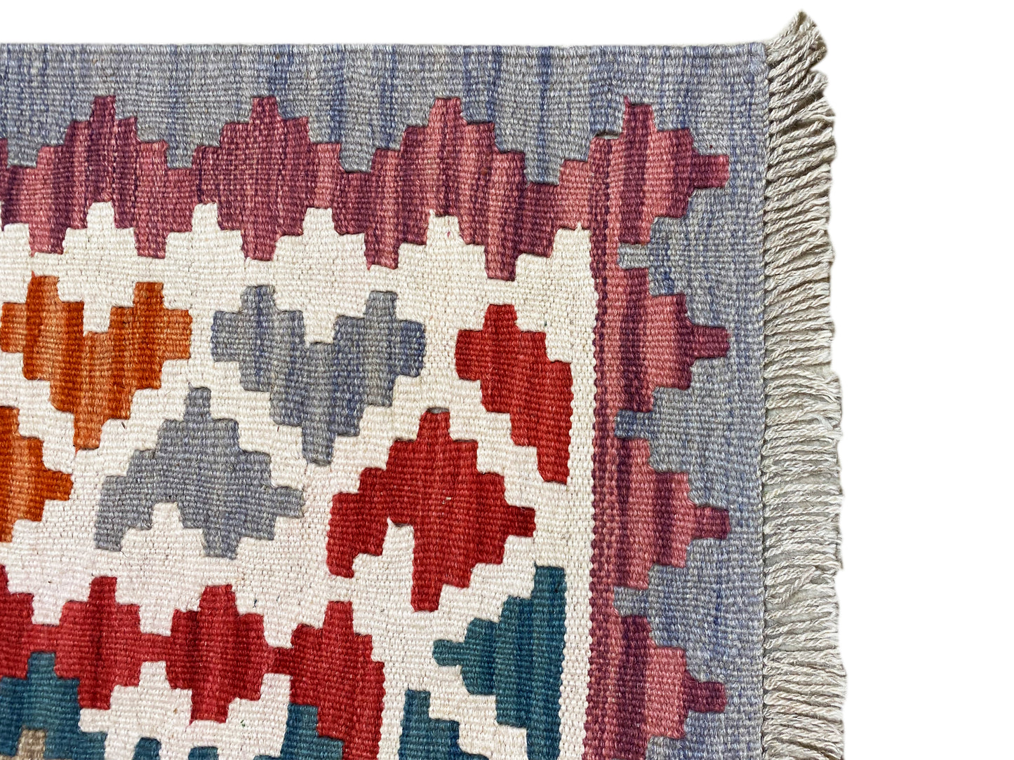 Boho Kelim Qashqai Teppich mit roten und blauen Akzenten