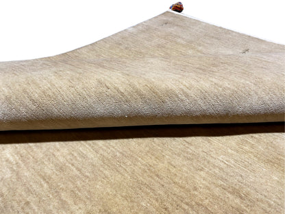 Natürlicher Teppich aus Wolle für modernes Interieur