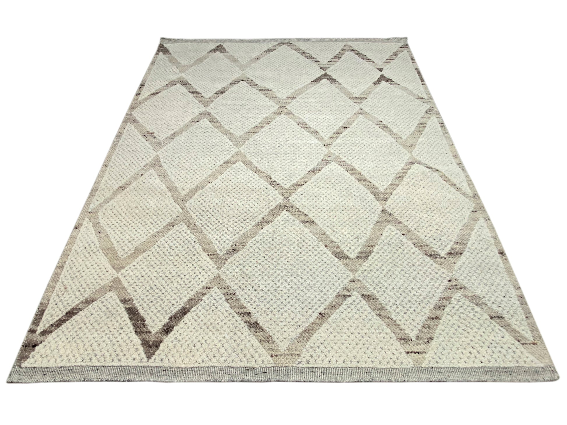 Geometrischer Berberteppich handgefertigt aus Naturwolle
